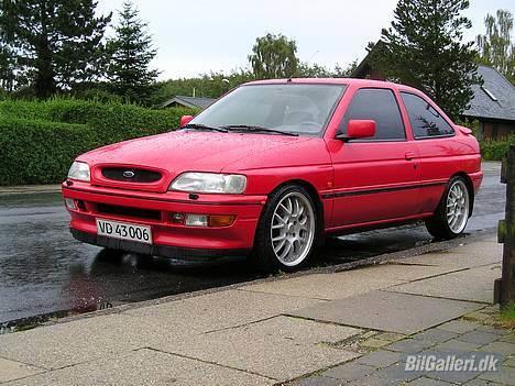 Ford Escort 1.8 sport Solgt billede 5