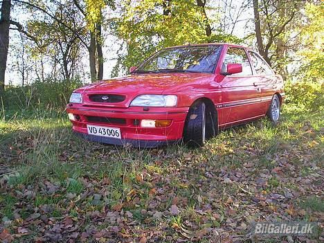 Ford Escort 1.8 sport Solgt billede 6