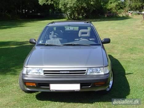 Toyota carina 2 billede 4