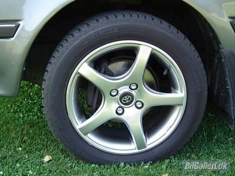 Toyota carina 2 billede 8