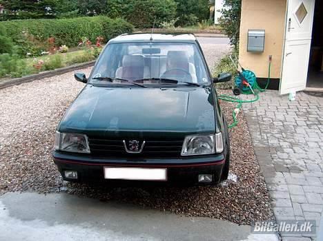 Peugeot 205 GTI billede 3