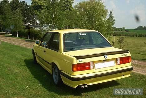 BMW 320i billede 2