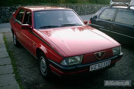 Alfa Romeo 75 2,0 billede 7
