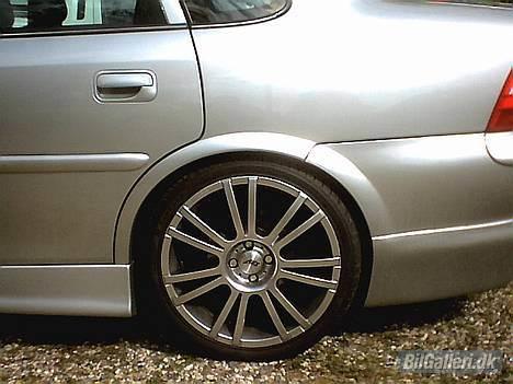 Opel Vectra - 18" passer bedre end 17" (stadig uden ridser) billede 6