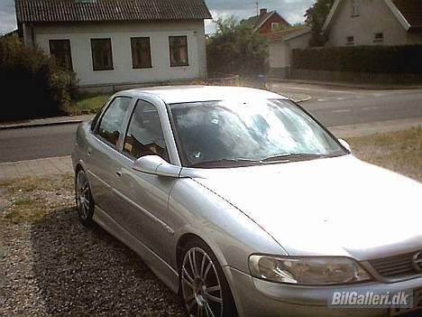 Opel Vectra - Gryden set fra en anden vinkel billede 2