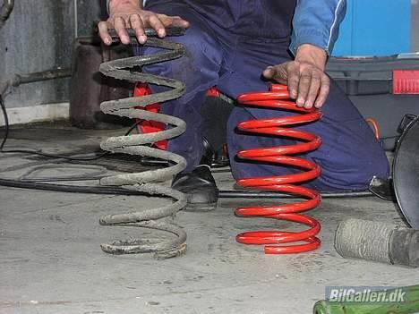 Volvo 240 GL - Standart fjeder vs. sænknings fjeder =) billede 8