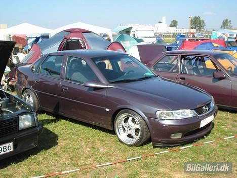 Opel vectra b under ombygning - lige et lille billede fra blitz hits i berlin billede 3