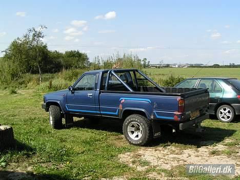 Toyota hi-lux billede 1