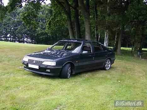 Peugeot 405 Mi16 - Taget den 18/8-2004 billede 1