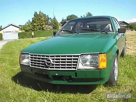 Opel Commodore C billede 2