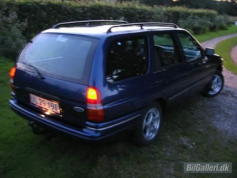 Ford Escort ¤BLUE <-> LIGHTS¤ - Beklager billede kvaliteten! billede 2