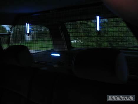 Ford Escort ¤BLUE <-> LIGHTS¤ - Her er de 2 neon rør og diode røret! beklager billede kvalliteten! billede 4