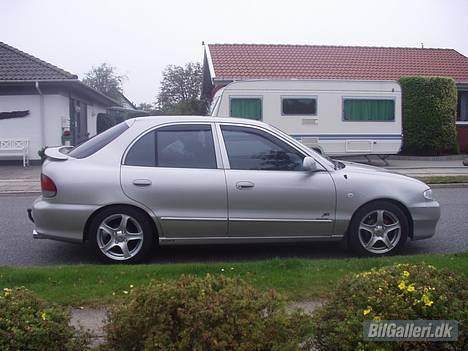 Hyundai Accent 1,5 GLS *SOLGT* - NYT BILLEDE: 40 mm sænkning og tonede ruder hele vejen rundt ;-)) billede 2