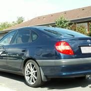 Toyota Avensis Liftback D-4D SOL