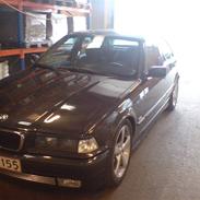 BMW e36 320i  (SOLGT)