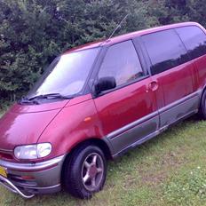 Nissan Serena 2.0 SGX  SOLGT