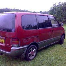 Nissan Serena 2.0 SGX  SOLGT