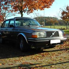 Volvo 240 GL