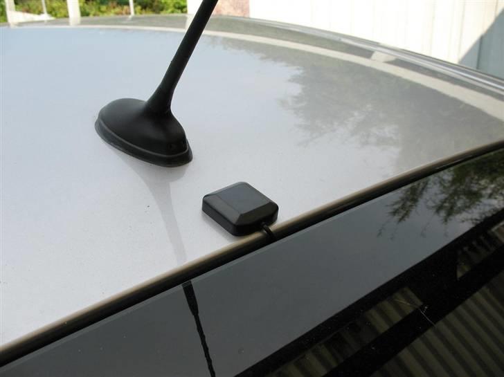 Citroën C5 Prestige 2,0i 16V - GPS-antenne til Navigation billede 6
