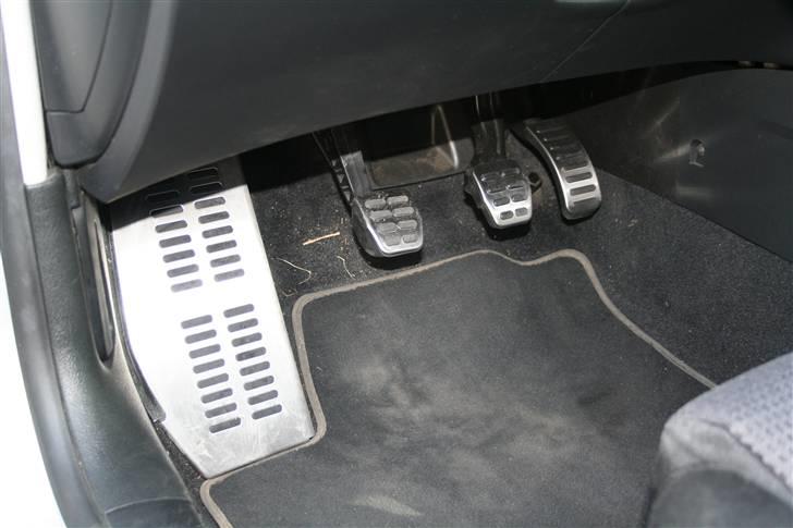 VW -->GOLF IV / 4 TDI<-- - Alupedaler og fodhviler...  billede 13