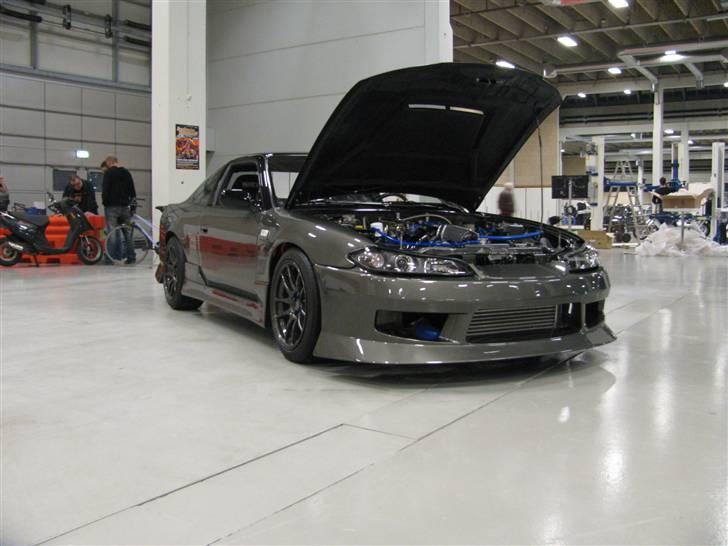 Nissan 200 sx - (projekt 13.5) - stjålet & fundet - Bilen efter lidt polering inden custom show´et 2009 i bella.. billede 11