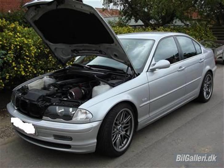 BMW 323 sedan e46 billede 8