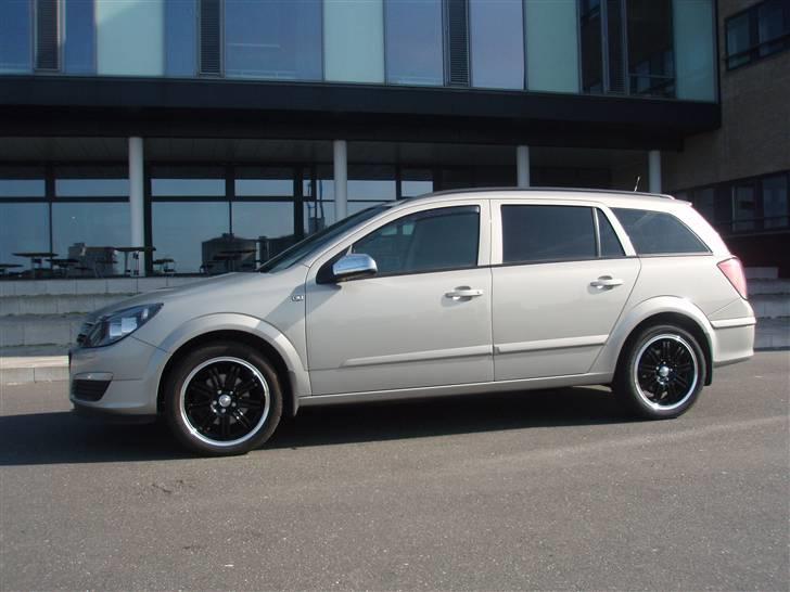 Opel Astra H Wagon billede 1