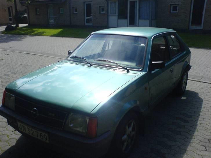 Opel Kadettilac D SOLGT billede 2