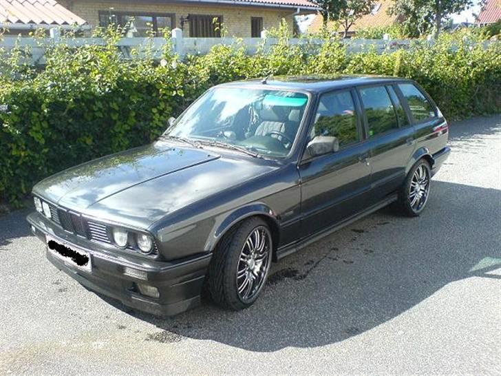 BMW 320I Touring ( SOLGT )  billede 1