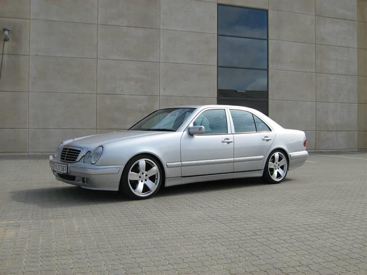 Mercedes Benz E320 CDI AVANTGARDE  billede 2