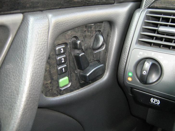 Mercedes Benz E320 CDI AVANTGARDE  billede 8