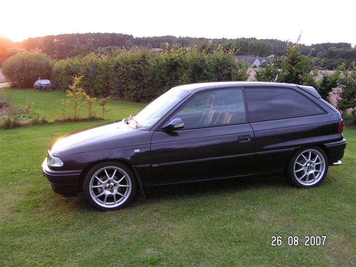 Opel Astra GSI (solgt) billede 8