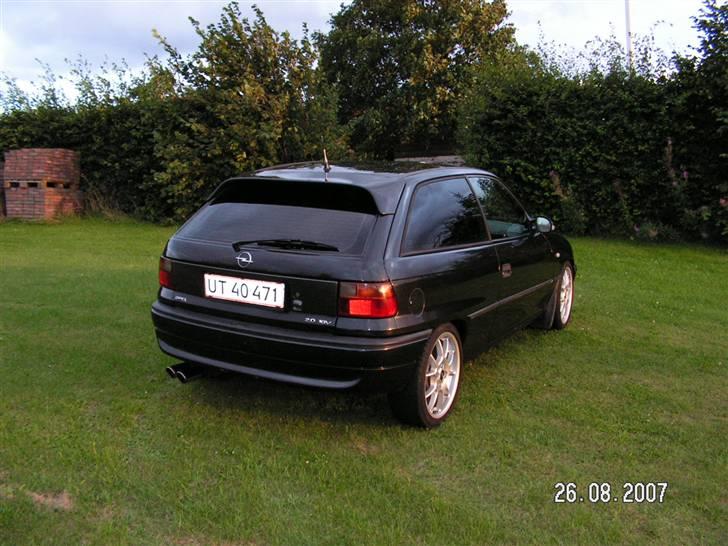Opel Astra GSI (solgt) billede 10