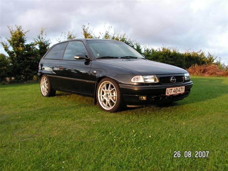 Opel Astra GSI (solgt) billede 11