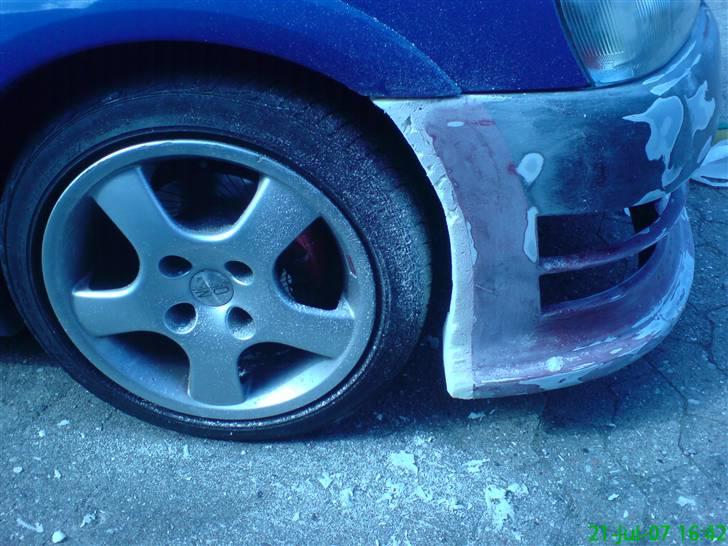 Peugeot 106 rallye 1.6 8V (SOLGT) - kofangeren under opbygning.. den var 2 cm for kort i hver side :s billede 11