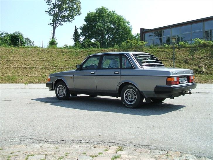 Volvo 240 GLE Injection billede 4