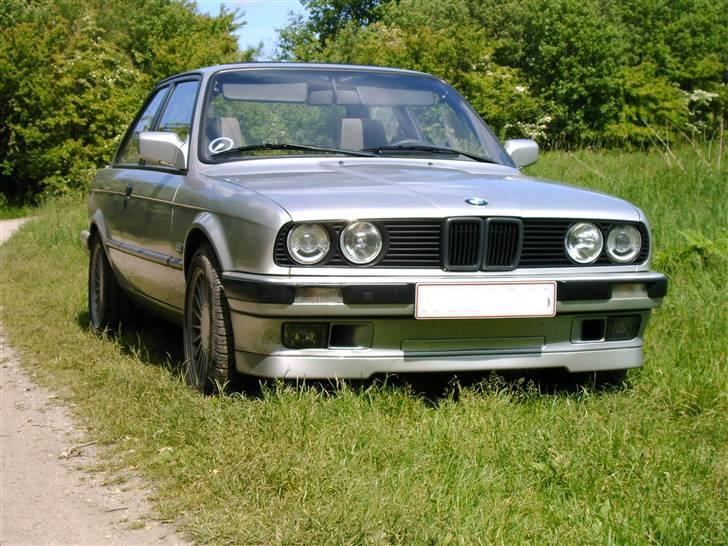 BMW E30 318is SOLGT billede 11