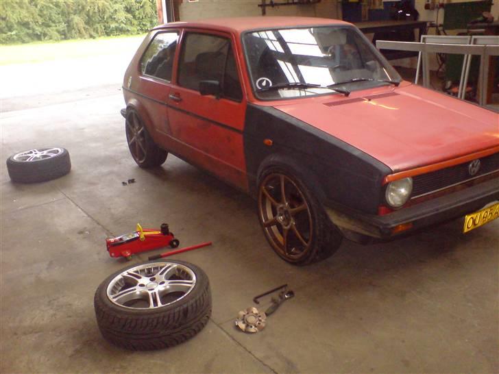 VW Golf 1 D SOLGT billede 2
