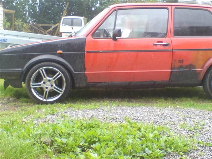 VW Golf 1 D SOLGT billede 3