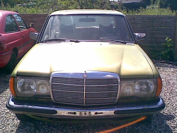 Mercedes Benz 280e w123 (STJÅLET) billede 6