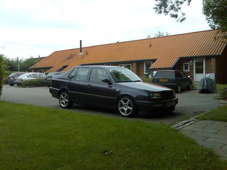 VW Vento 1.8 GL "SOLGT" billede 2