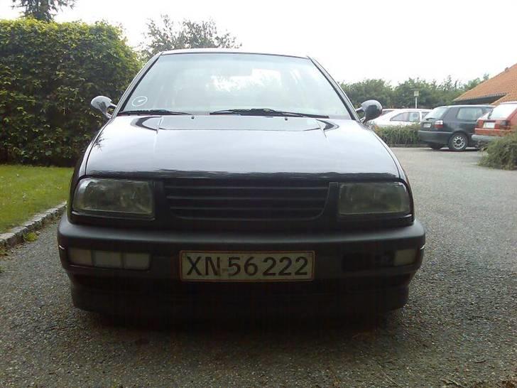 VW Vento 1.8 GL "SOLGT" billede 3