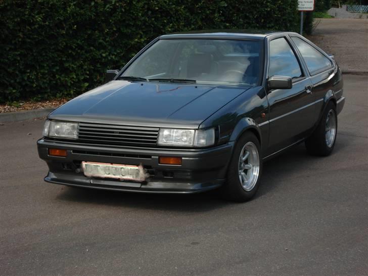 Toyota ae86 coupé billede 2