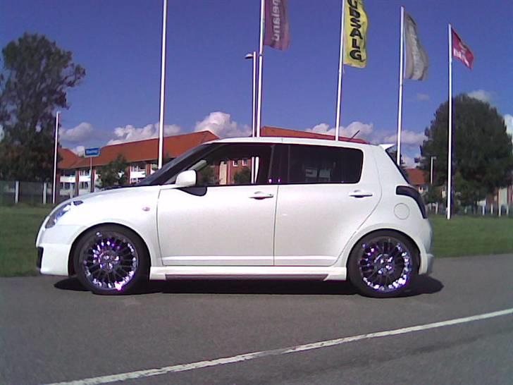 Suzuki swift perlemor hvid! billede 17