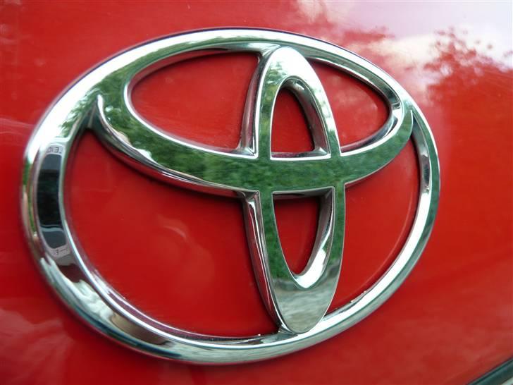 Toyota Corolla GLi Sedan - SOLGT billede 1