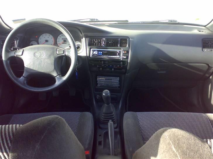 Toyota Corolla GLi Sedan - SOLGT billede 17