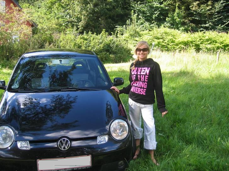 VW Lupo TDI 3L *TIL SALG* - Mig og min flotte bil :P billede 1