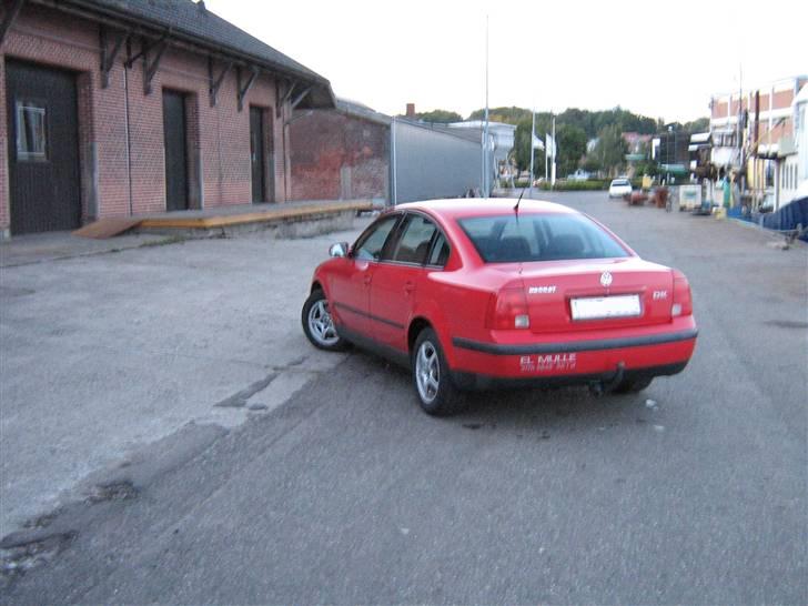 VW Passat 1,8T *SOLGT* billede 3
