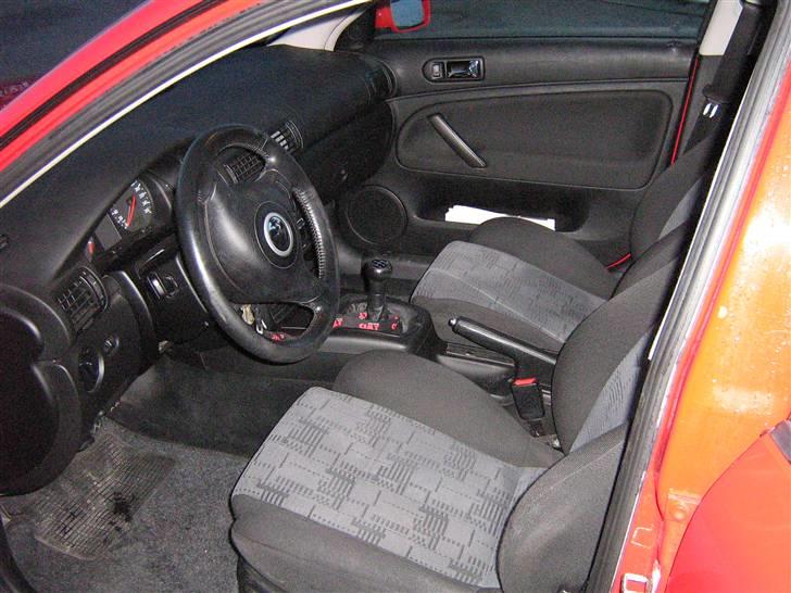 VW Passat 1,8T *SOLGT* billede 5