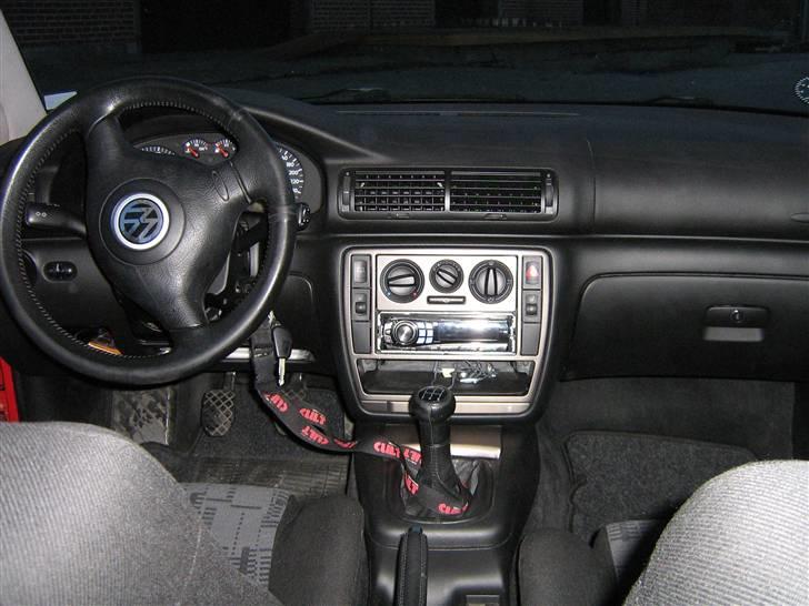 VW Passat 1,8T *SOLGT* billede 6